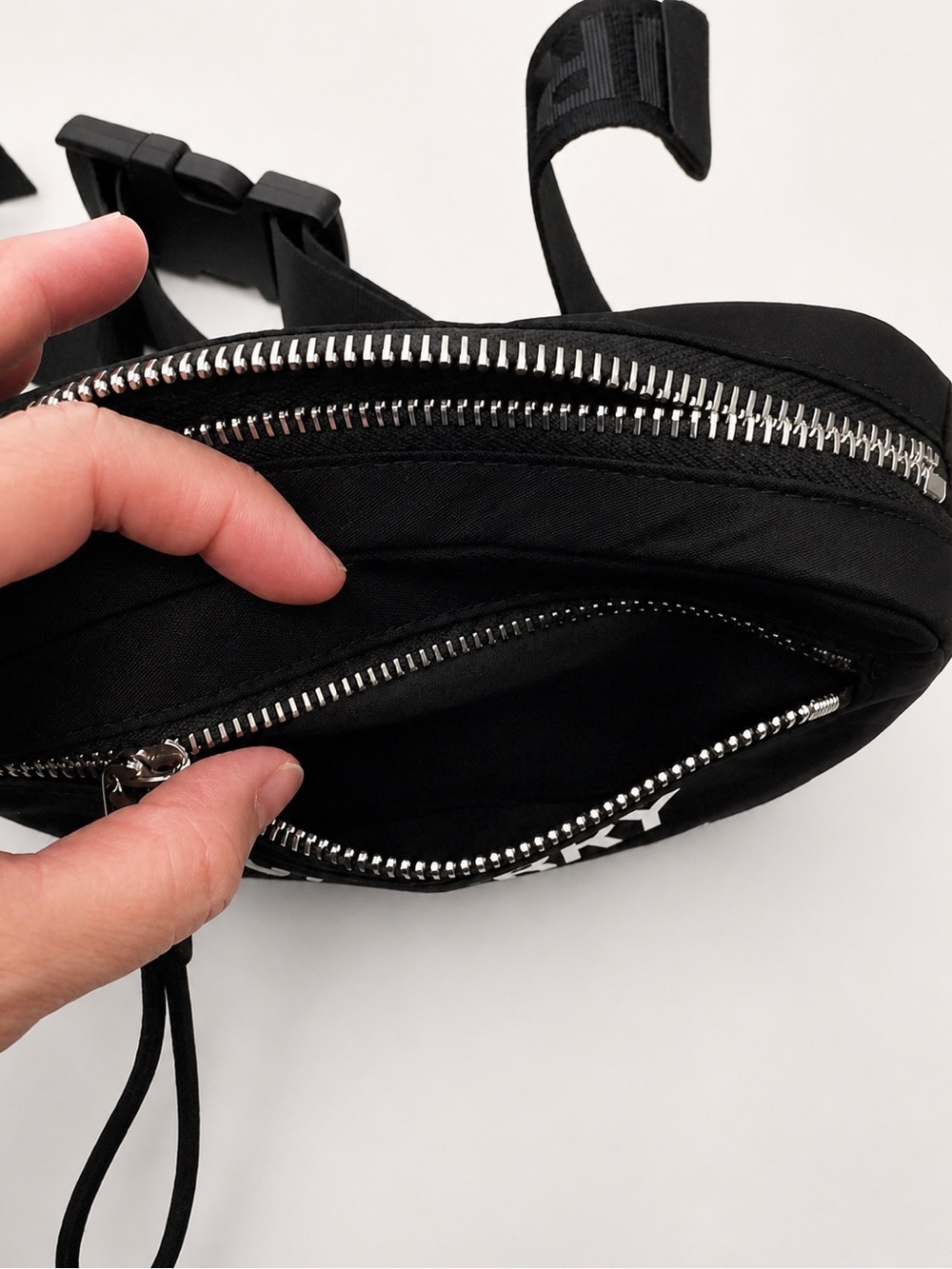 Burberry Black Nylon Logo Bum Bag Belt Bag 8021091 - Picture 8 of 11